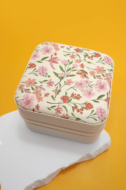 JOSSLYN by wall to wall - DESIGNED JEWELRY ORGANIZER TRAVEL BOX CASE | 40P566