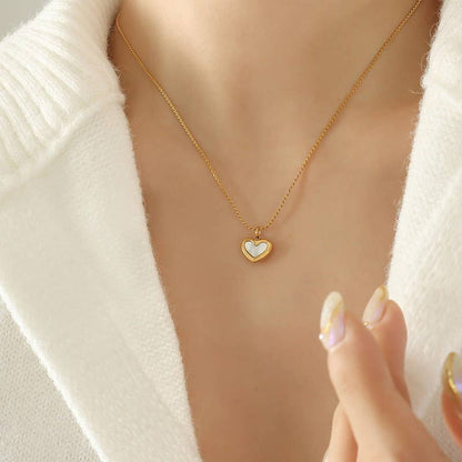 JOSSLYN by wall to wall - 18K STAINLESS STEEL TARNISH FREE HEART NECKLACE | 40NK9443