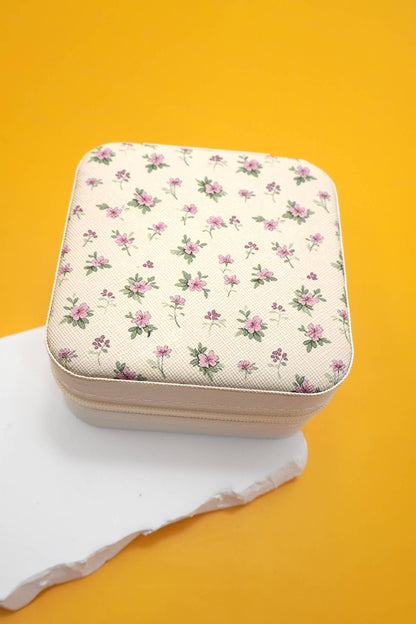 JOSSLYN by wall to wall - DESIGNED JEWELRY ORGANIZER TRAVEL BOX CASE | 40P566