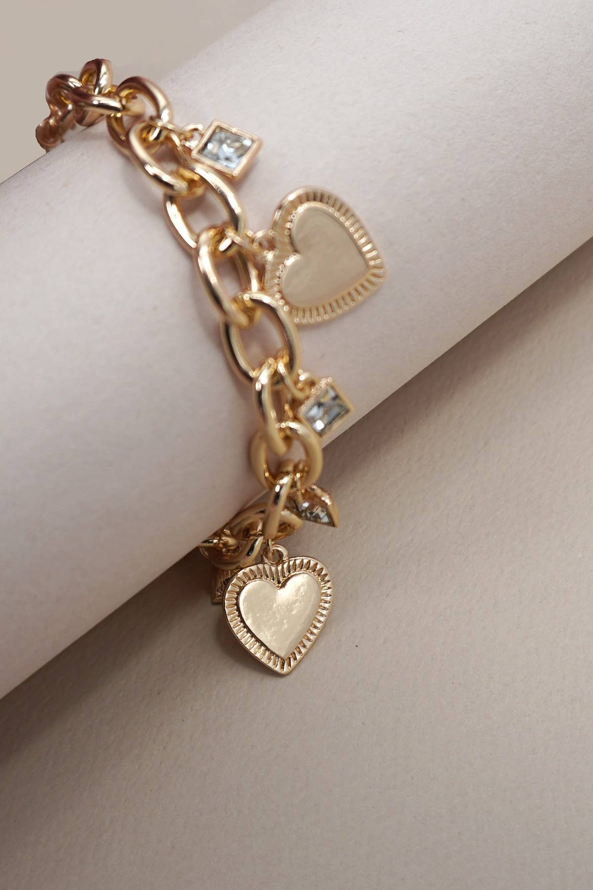 JOSSLYN by wall to wall - CHARM BRACELET-HEART RHINESTONE CHARMS | 80B1283